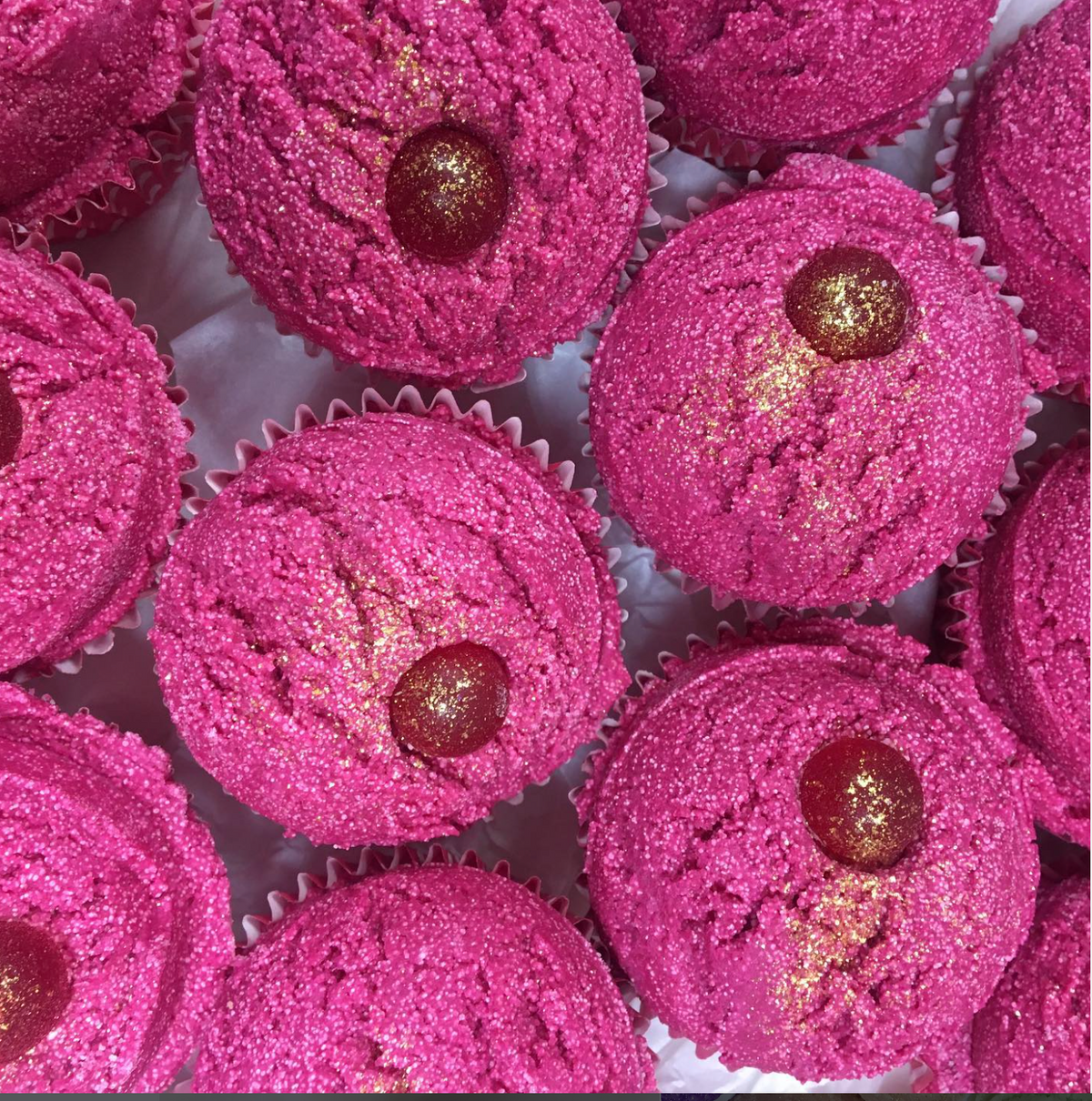 Cranberry Velvet Cupcake Bath Melt