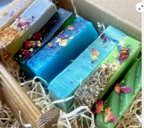 Handmade Artisan Natural Soap Selection Gift Box 7 x 100g Handcrafted, Cruelty Free, Vegan Soaps - 'Glow' Box